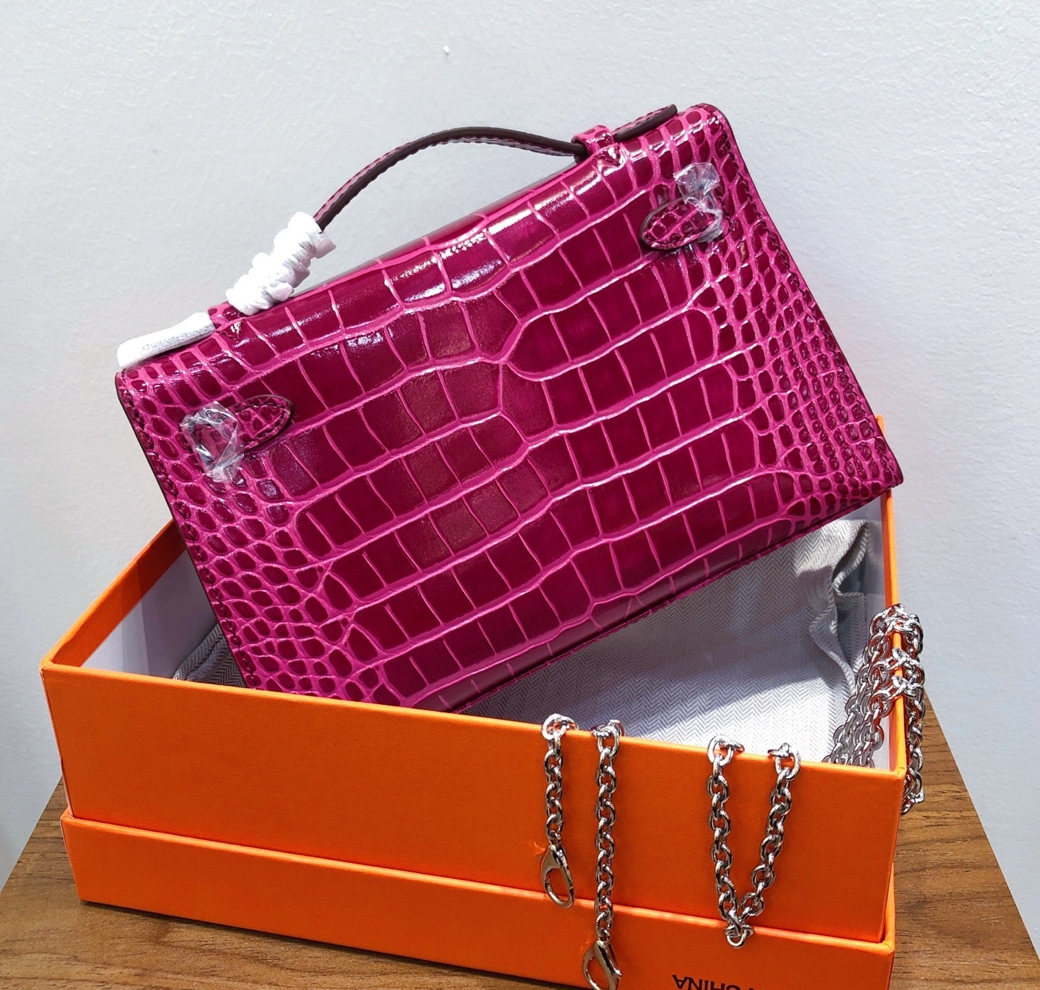 Kelly Pochette Fuchsia Shiny Niloticus Crocodile Leather Palladium Hardware Women Clutch Bag