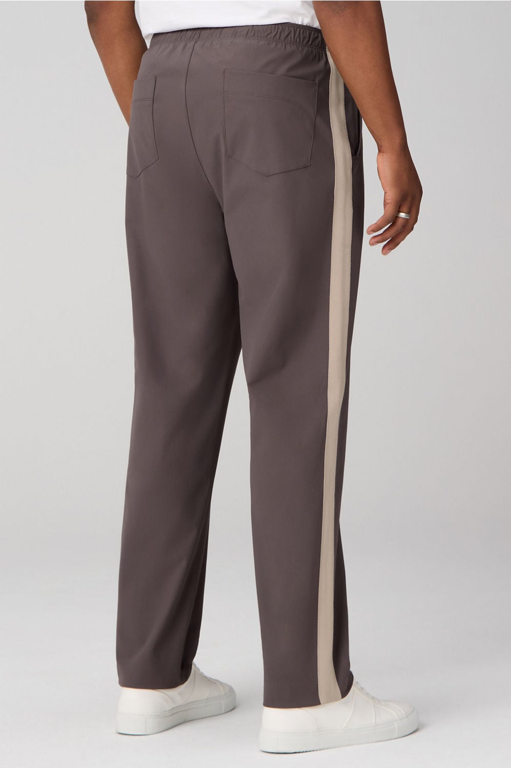 Gerade geschnittene Hose zum Überziehen