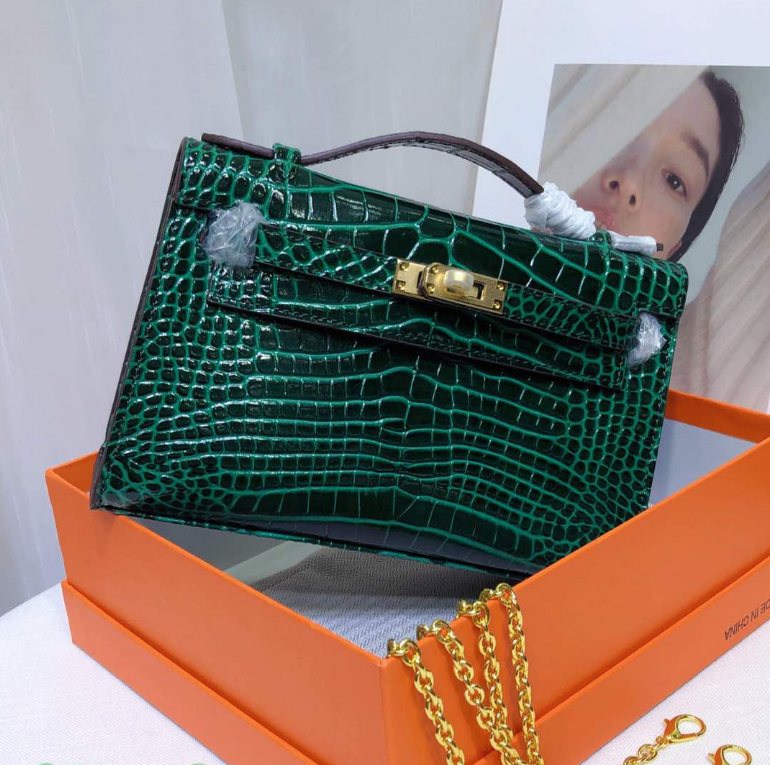 Kelly Pochette Vert Emeraude Shiny Niloticus Crocodile Leather Gold Hardware Women Clutch Bag