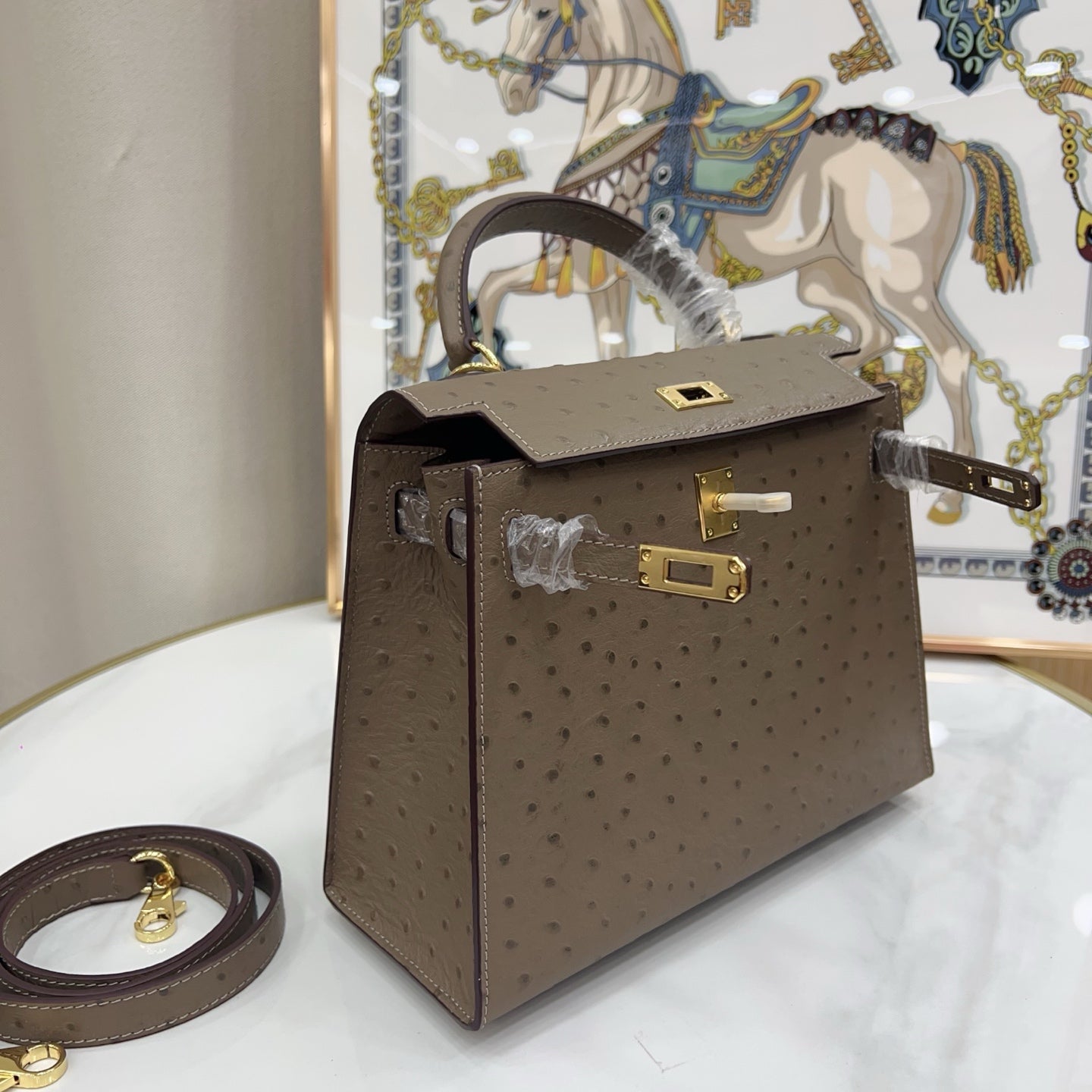 Hermès Kelly Sellier 25 Ostrich Etoupe Gold Hardware