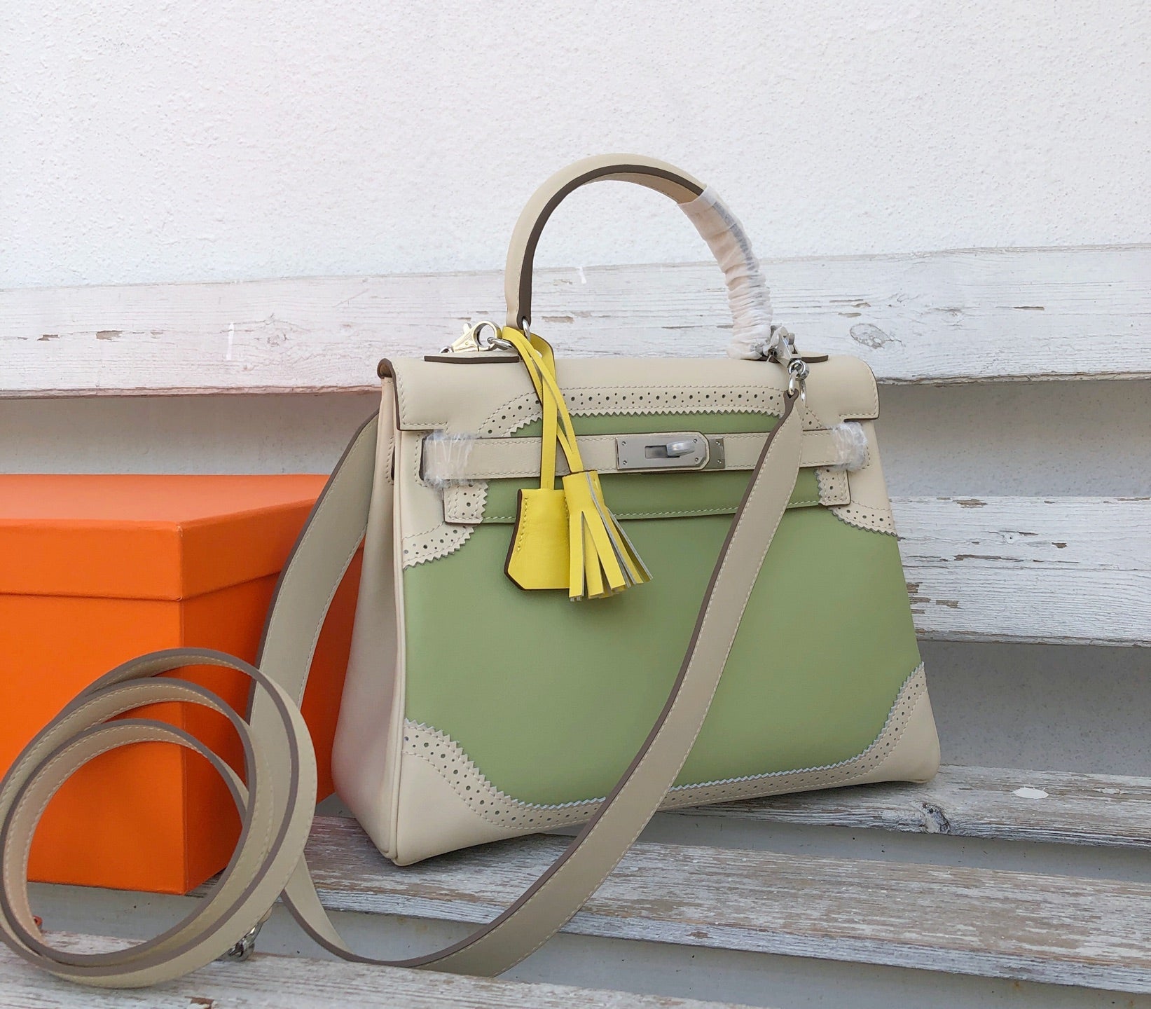 Kelly Sellier Ghillies 28cm Craie & Vert Pomme Barenia Leather Palladium Hardware Women Handbag